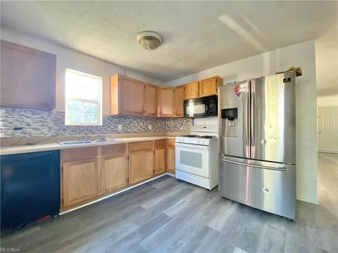 2024 Middle Ave, Elyria, OH 44035 photo 9