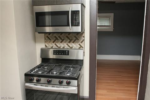 2322 10th St NW, Canton, OH 44708 photo 8