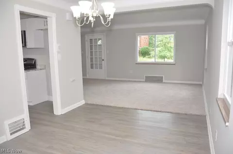 350 E 266th St, Euclid, OH 44132 photo 8