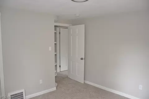 350 E 266th St, Euclid, OH 44132 photo 13