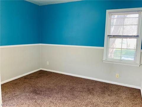 443 E 274th St, Euclid, OH 44132 photo 2
