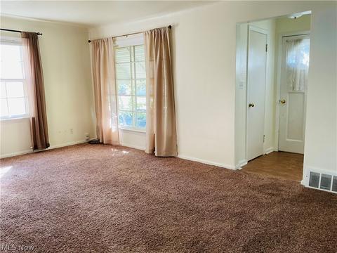 443 E 274th St, Euclid, OH 44132 photo 5