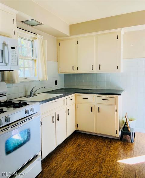 443 E 274th St, Euclid, OH 44132 photo 7