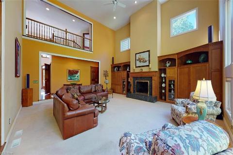 5142 Berrington Ct, Solon, OH 44139 photo 4
