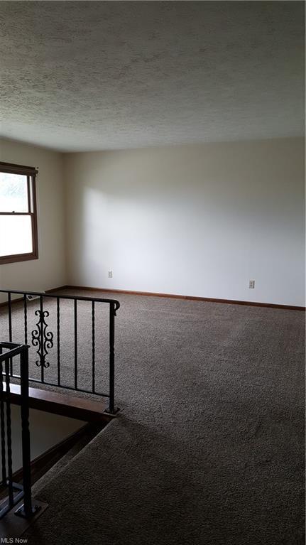 205 3rd St, Wadsworth, OH 44281 photo 2