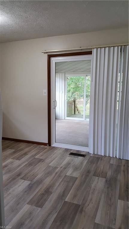 205 3rd St, Wadsworth, OH 44281 photo 5