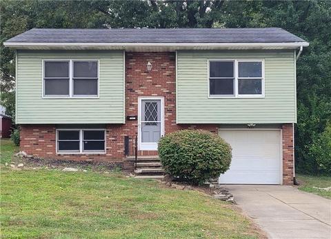 205 3rd St, Wadsworth, OH 44281 photo 1