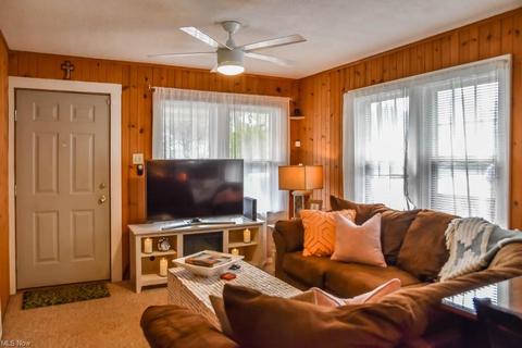 340 Malacca St, Akron, OH 44305 photo 9