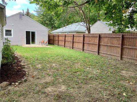837 Boston Ave, Elyria, OH 44035 photo 3