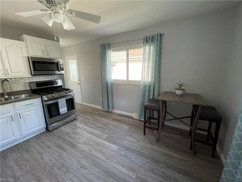 837 Boston Ave, Elyria, OH 44035 photo 6
