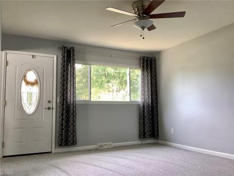837 Boston Ave, Elyria, OH 44035 photo 5