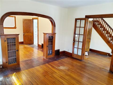 2313 E 32nd St, Lorain, OH 44055 photo 4