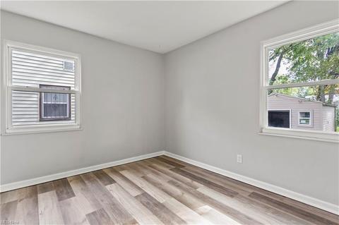 633 Eastern Heights Blvd, Elyria, OH 44035 photo 14