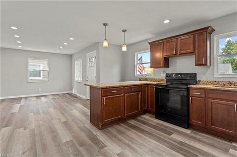 633 Eastern Heights Blvd, Elyria, OH 44035 photo 8