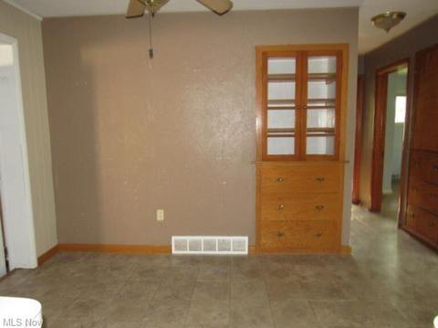 637 Hilliard Rd, Elyria, OH 44035 photo 5