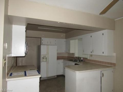 637 Hilliard Rd, Elyria, OH 44035 photo 4