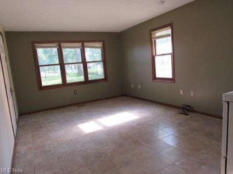 637 Hilliard Rd, Elyria, OH 44035 photo 13