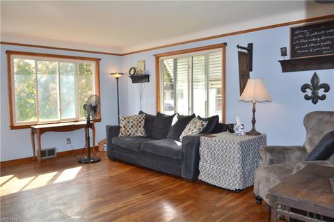 2127 E 40th St, Ashtabula, OH 44004 photo 4