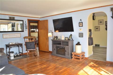2127 E 40th St, Ashtabula, OH 44004 photo 7