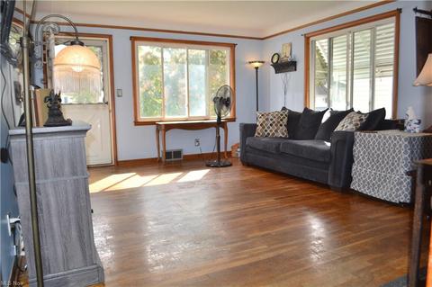 2127 E 40th St, Ashtabula, OH 44004 photo 5