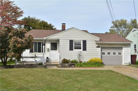 2127 E 40th St, Ashtabula, OH 44004 photo 3