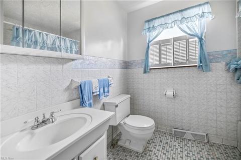 38678 Bell Rd, Willoughby, OH 44094 photo 12