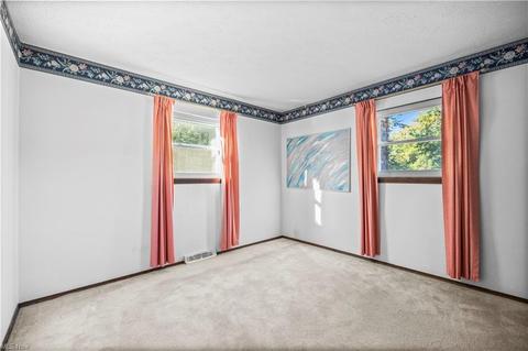 38678 Bell Rd, Willoughby, OH 44094 photo 9