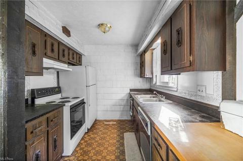 38678 Bell Rd, Willoughby, OH 44094 photo 7
