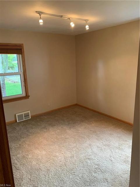 965 Learidge Rd, Lyndhurst, OH 44124 photo 9