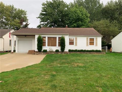 965 Learidge Rd, Lyndhurst, OH 44124 photo 1