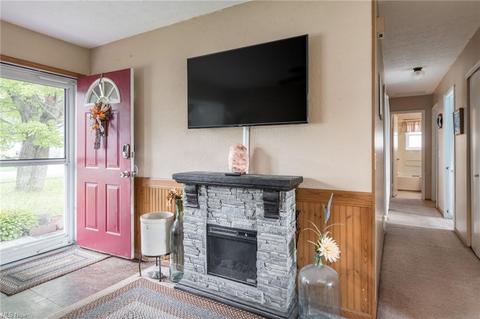 9876 Bright Dr, Windham, OH 44288 photo 5