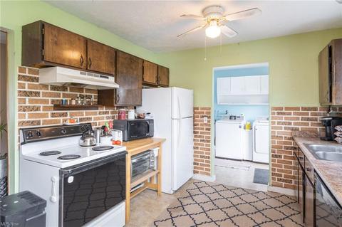9876 Bright Dr, Windham, OH 44288 photo 8