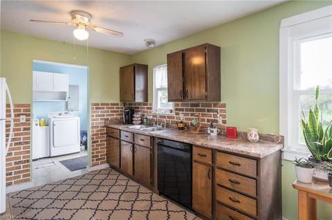 9876 Bright Dr, Windham, OH 44288 photo 7