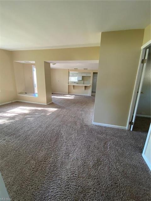 30060 Robert St, Wickliffe, OH 44092 photo 17