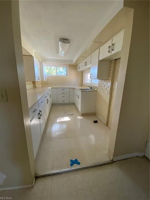 30060 Robert St, Wickliffe, OH 44092 photo 5