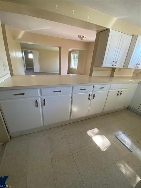 30060 Robert St, Wickliffe, OH 44092 photo 6