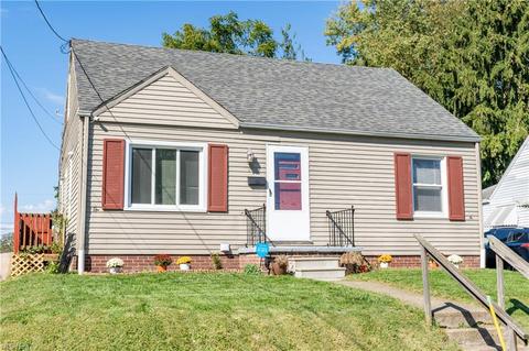 2703 Gilbert Ave NE, Canton, OH 44705 photo 1
