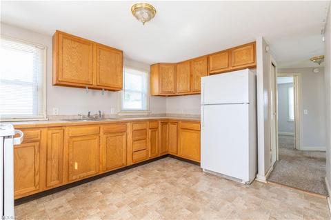 2703 Gilbert Ave NE, Canton, OH 44705 photo 5