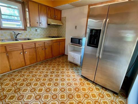 3740 Hetzel Dr, Parma, OH 44134 photo 15
