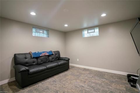 102 E Ingleside Dr, Coventry, OH 44319 photo 14
