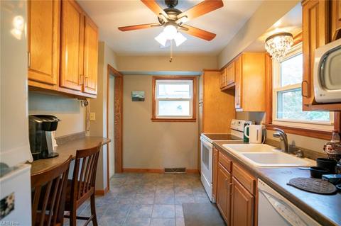 102 E Ingleside Dr, Coventry, OH 44319 photo 8