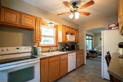102 E Ingleside Dr, Coventry, OH 44319 photo 9