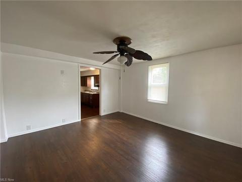 921 E 33rd St, Lorain, OH 44055 photo 17