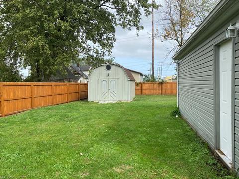 921 E 33rd St, Lorain, OH 44055 photo 12