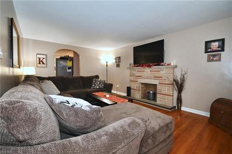 112 Hamilton Blvd, Struthers, OH 44471 photo 4