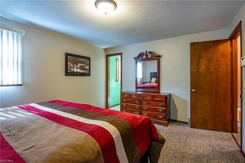 140 Devonshire Ct, Elyria, OH 44035 photo 14
