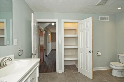 37510 2nd St, Willoughby, OH 44094 photo 17