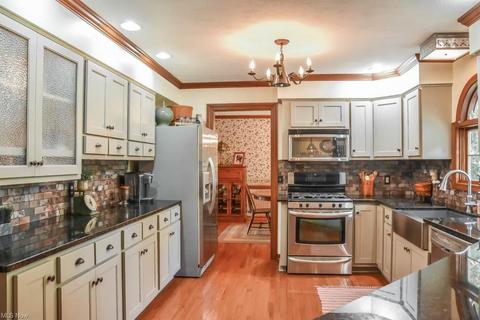 1741 Summerchase Rd NE, Canton, OH 44721 photo 5