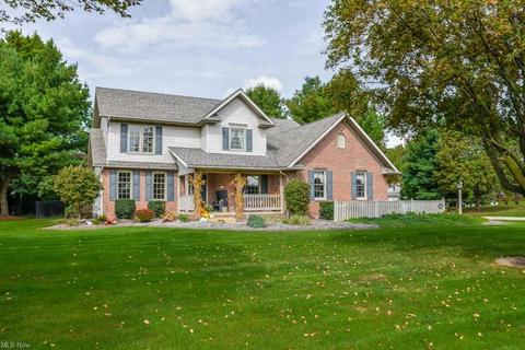 1741 Summerchase Rd NE, Canton, OH 44721 photo 1