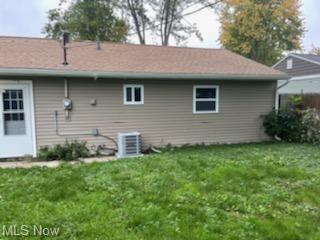 831 Purdue Ave, Elyria, OH 44035 photo 4